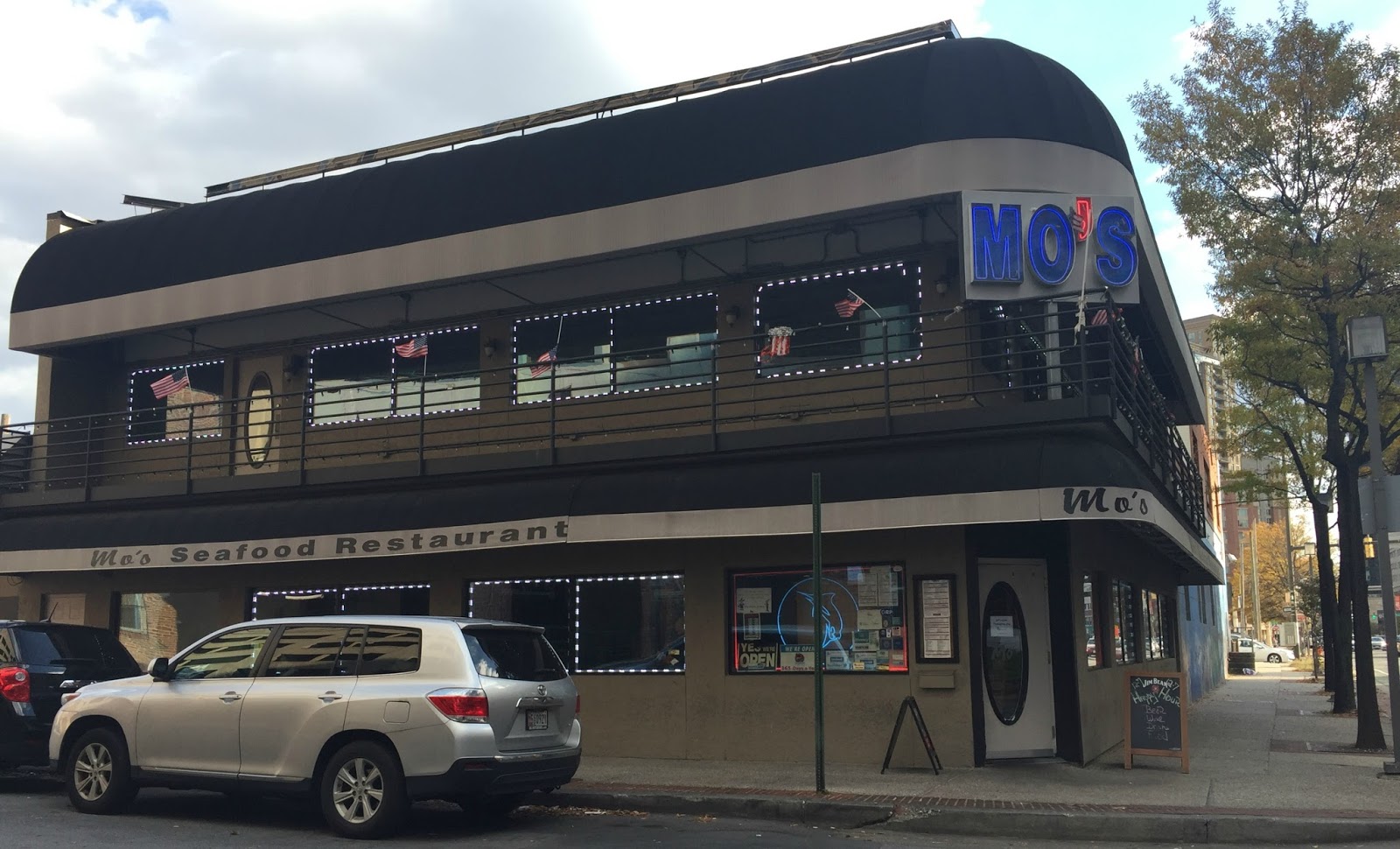 Home to the maryland science center and the national aquarium as well as top of the world observation level, the inner harbor of baltimore not only hosts a collection of historic. Restaurant Review Mo's Seafood in Inner Harbor Baltimore, Maryland