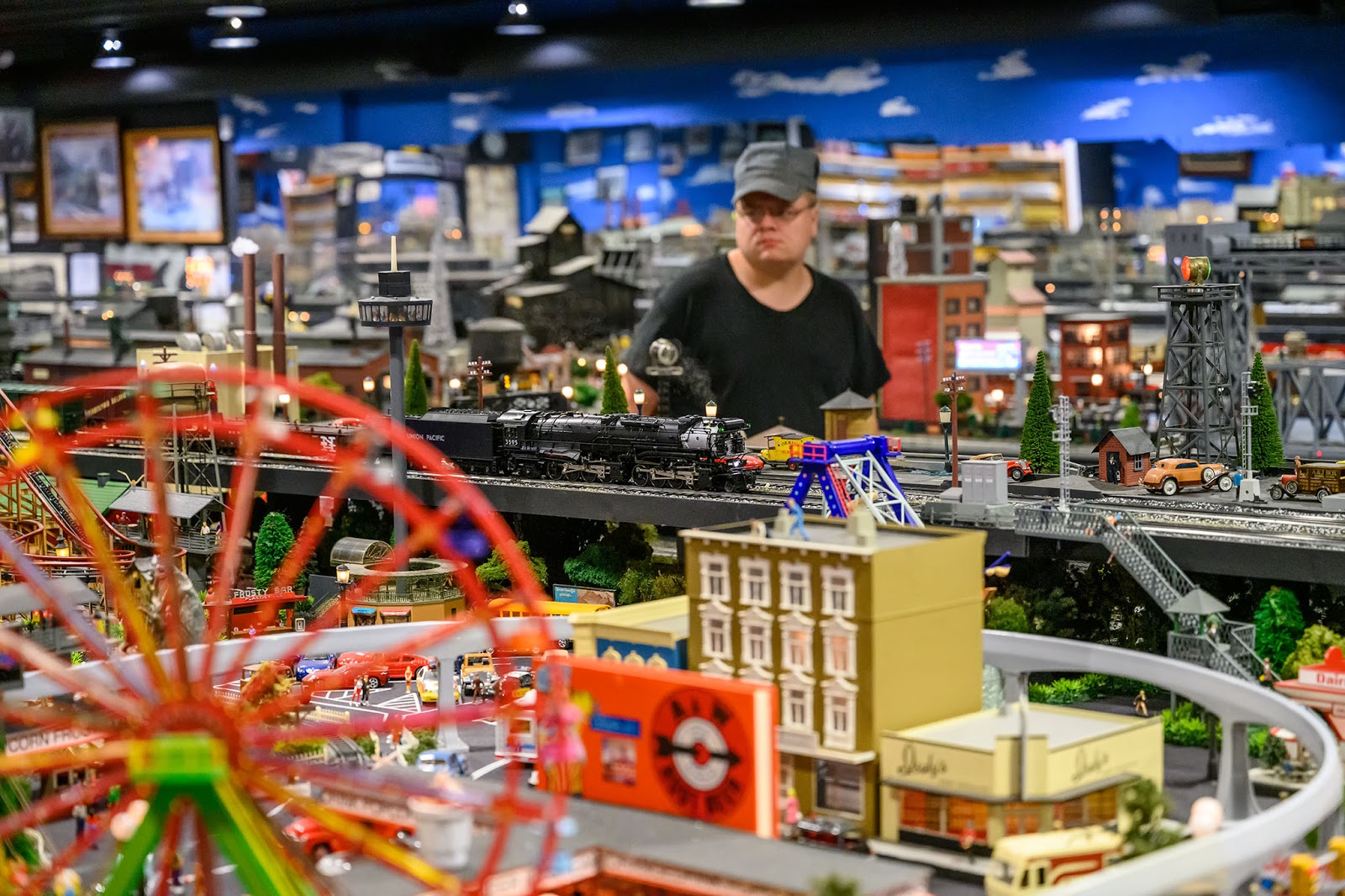 Corner field model railroad museum & trading post train shop, middlefield: Bubba's Garage A Stop at Corner Field Railroad Museum