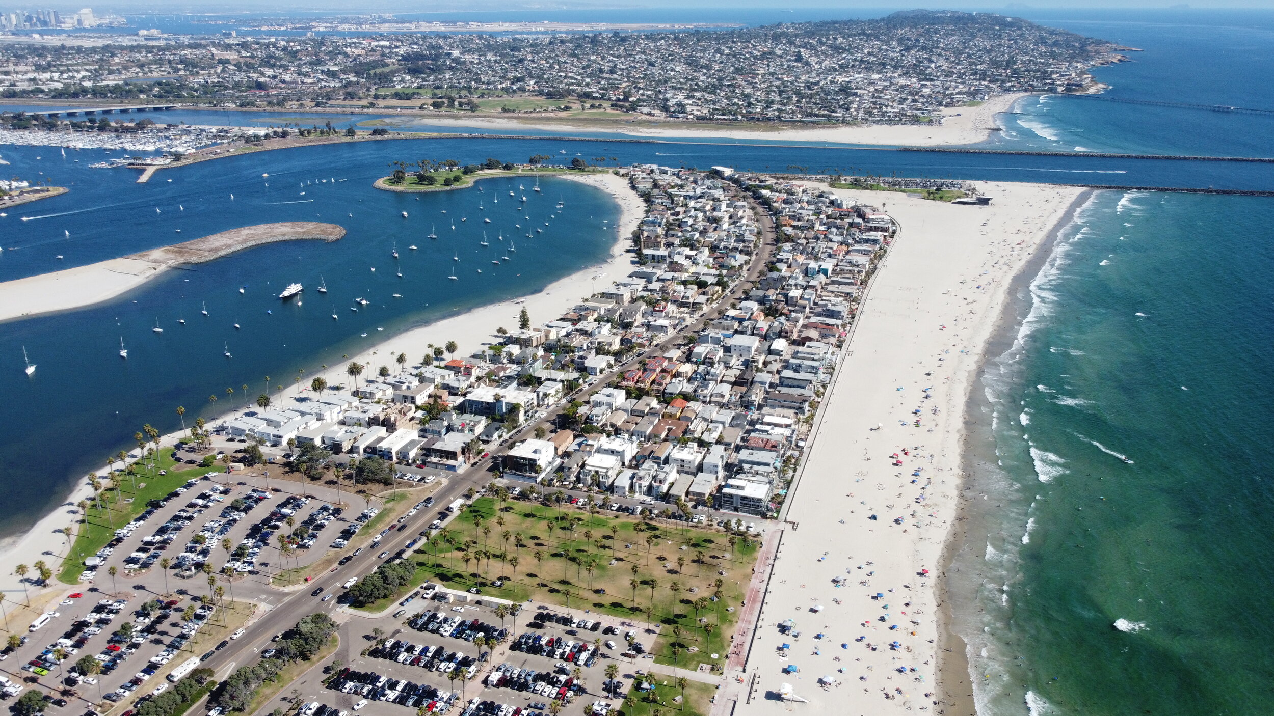 Reviews no reviews submitted rate / write a review report an error San Diego Mission Beach Mansion Holiday Vacation Home AirBnB VRBO