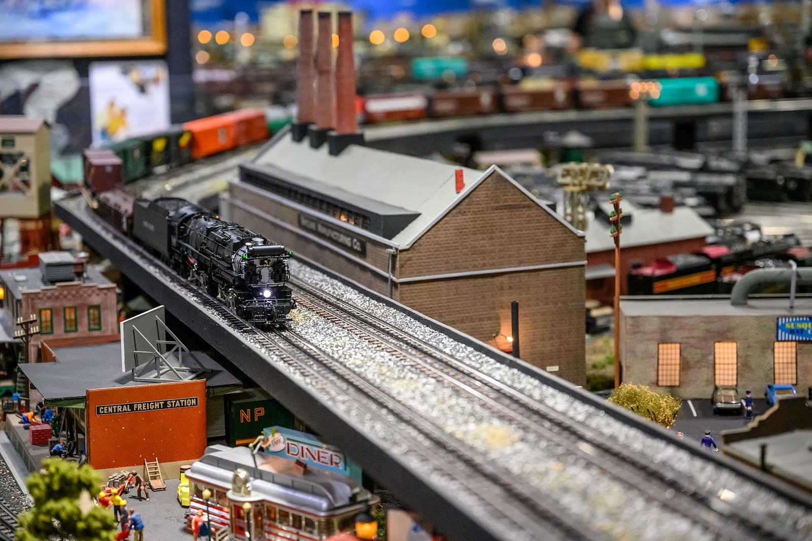 Web corner field model railroad museum & trading post train shop. Bubba's Garage A Stop at Corner Field Railroad Museum