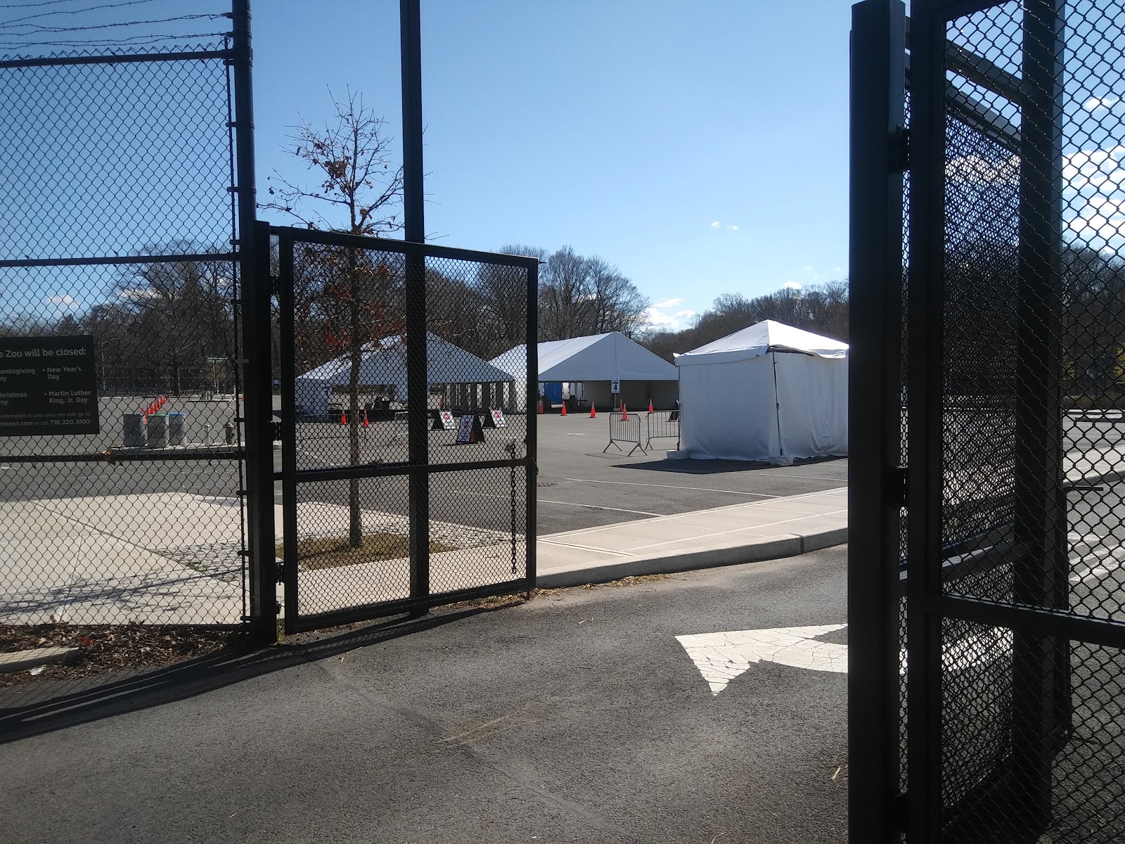 Our list below shows you the two main bronx zoo parking lots. 100PercentBronx Bronx Zoo Parking Lots Taken Over For COVID19 Resources